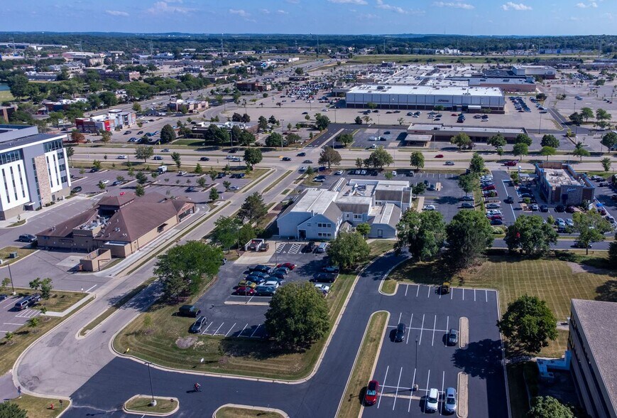 More Photos Of 7102 Mineral Point Rd, Madison Healthcare For Sale