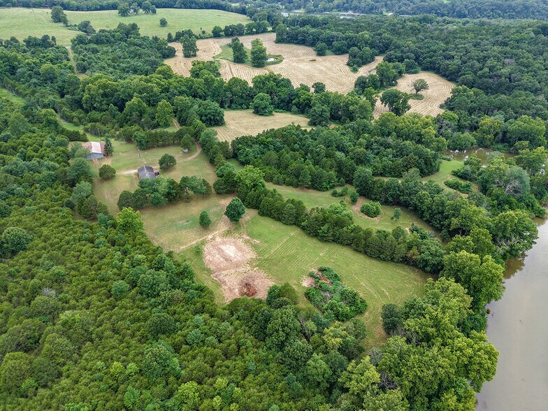 More Photos Of 29668 Farm Road 1268, Golden Land For Sale