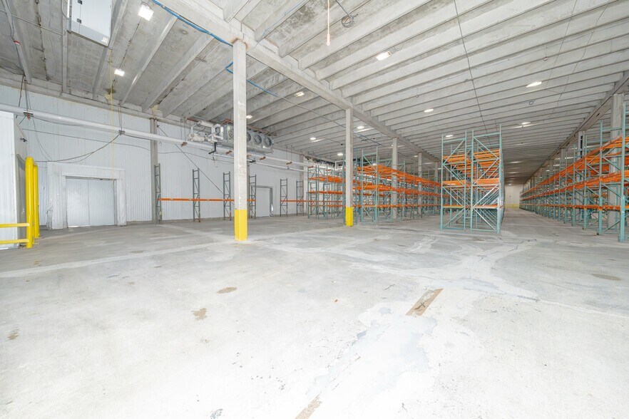 More Photos Of 18770 NE 6th Ave, Miami Refrigeration Cold Storage For Lease