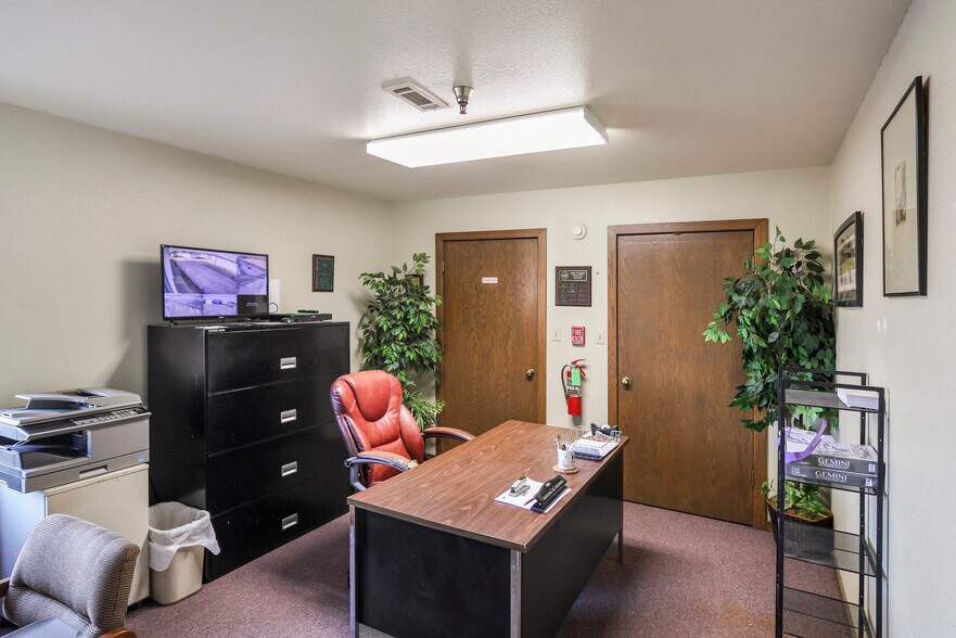 More Photos Of 2005 E 6th Ave, Stillwater Industrial For Sale