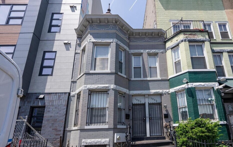 More Photos Of 1332 N Capitol St NW, Washington General Retail For Sale