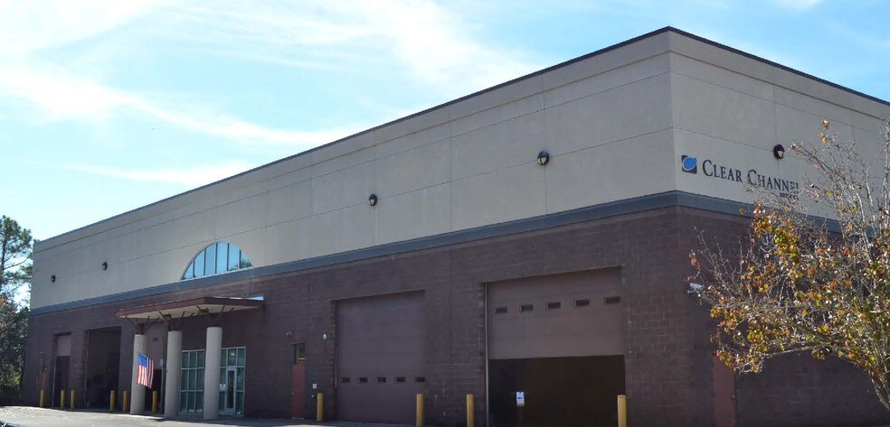 More Photos Of 3680 Clear Channel Pl, Jacksonville Warehouse For Sale