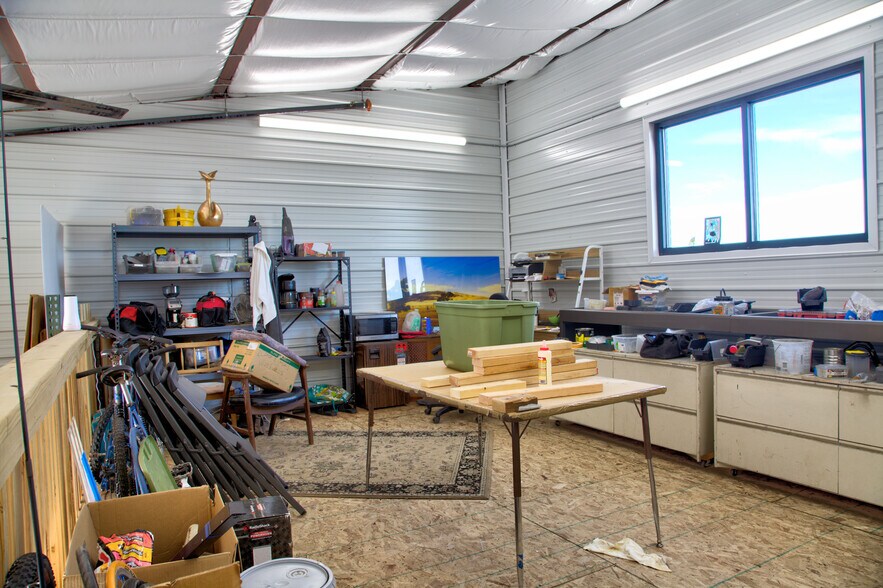 More Photos Of 560-580 Ames St, Lakewood Industrial For Sale