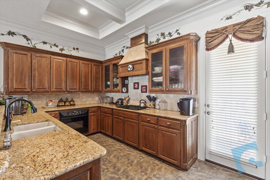 More Photos Of 5316 Bransford Rd, Colleyville Office For Sale