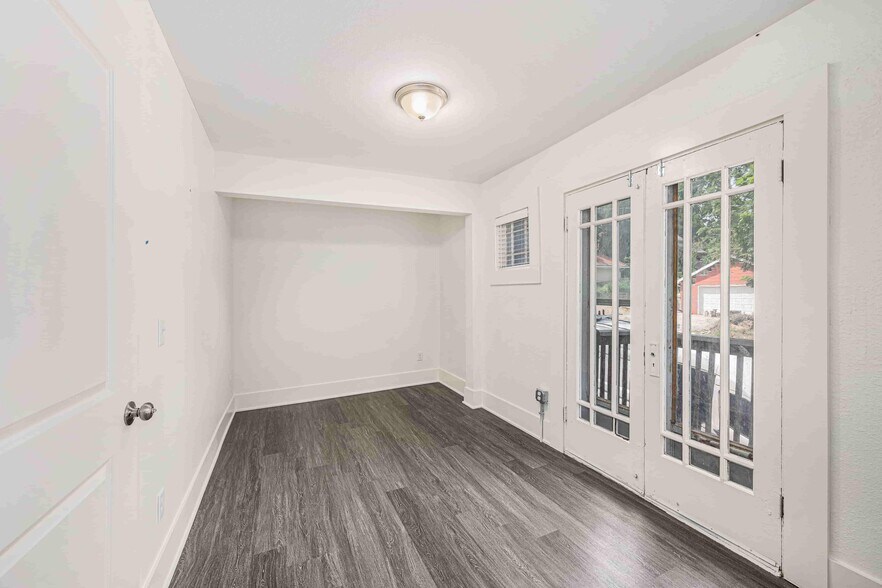 More Photos Of 3113-3123 Thompson Ave, Kansas City Apartments For Sale