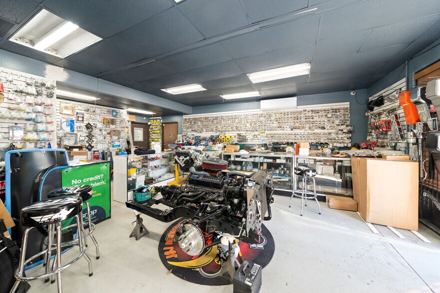 More Photos Of 471 S Allen St, San Bernardino Service For Sale