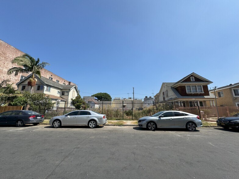 Primary Photo Of 1537 Cambria St, Los Angeles Land For Sale