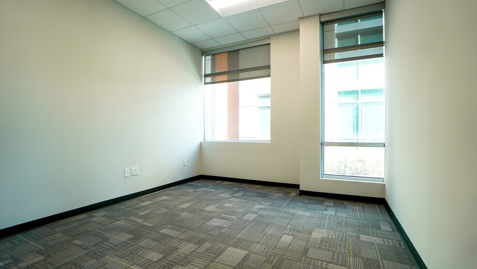 More Photos Of 1290 Ocoee Apopka Rd, Ocoee Unknown For Lease