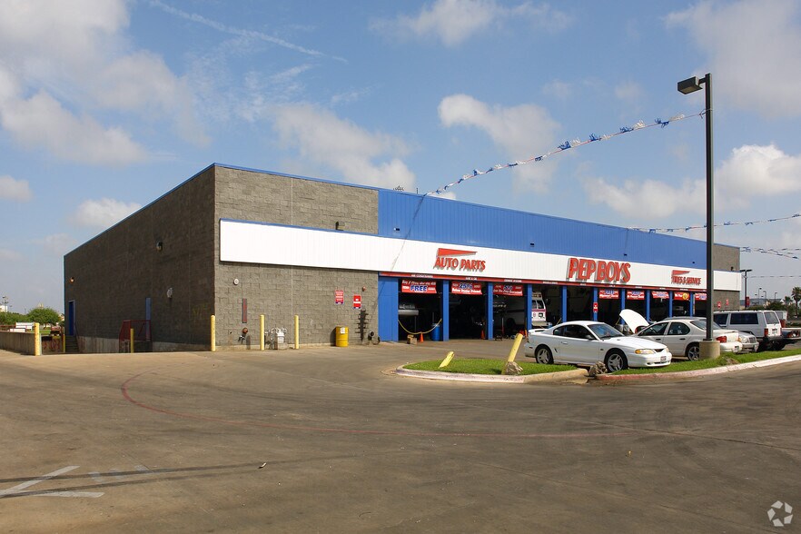 Primary Photo Of 5106 S Padre Island Dr, Corpus Christi Auto Repair For Lease