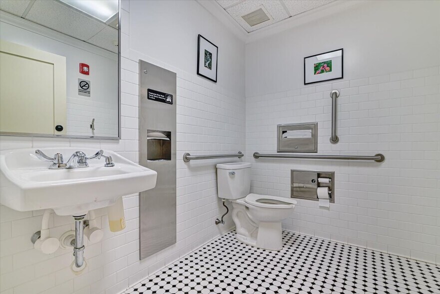 More Photos Of 6683 PA-191, Cresco Flex For Sale