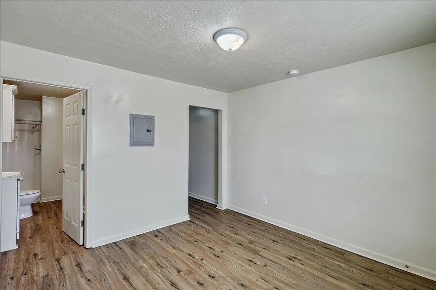 More Photos Of 409-412 Pearl Dr, Pearl Apartments For Sale