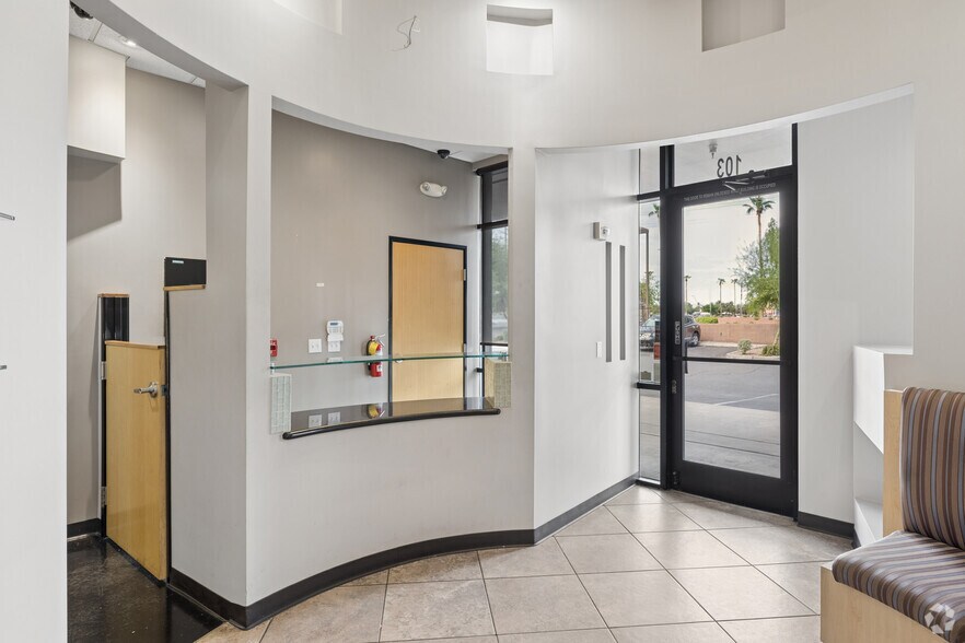 More Photos Of 1342 W Warner Rd, Tempe Unknown For Lease