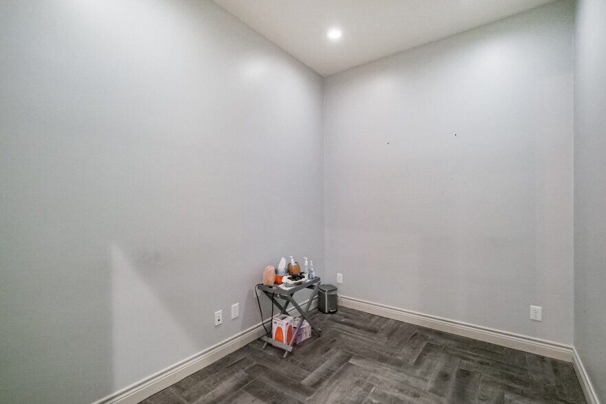 More Photos Of 21733 Provincial Blvd, Katy Loft Creative Space For Sale