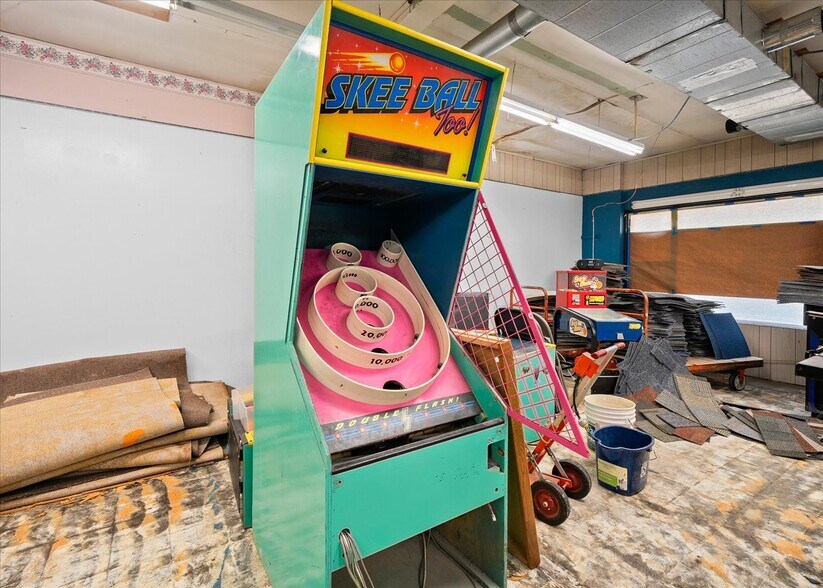 More Photos Of 120-124 E Crawford St, Deer Park Freestanding For Sale