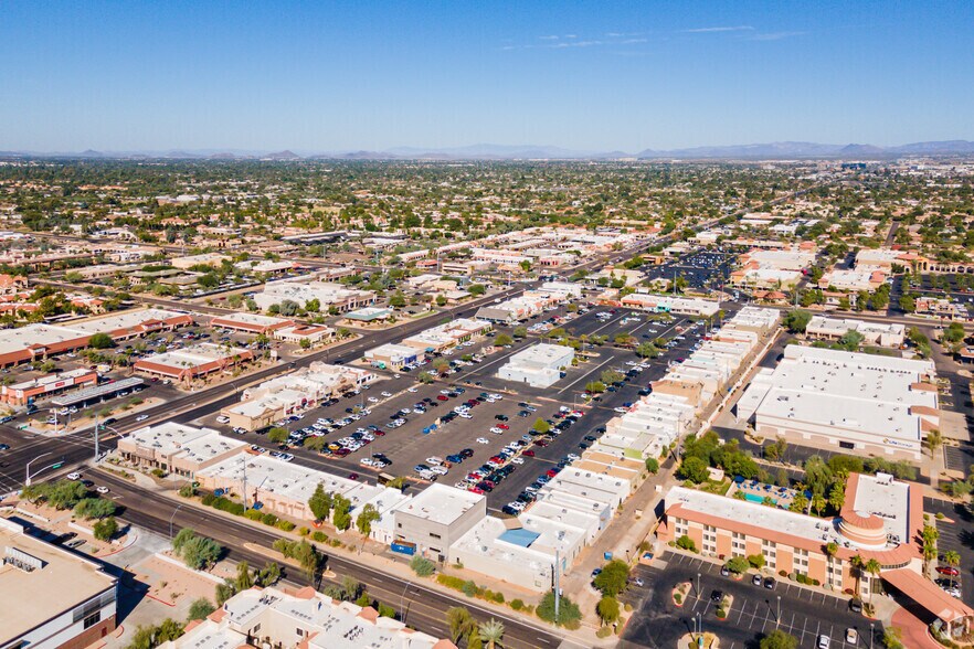 More Photos Of 10425 N Scottsdale Rd, Scottsdale General Retail For Sale
