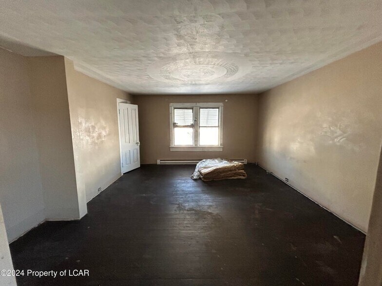 More Photos Of 437-443 Centre Street St, Freeland Storefront Retail Residential For Sale