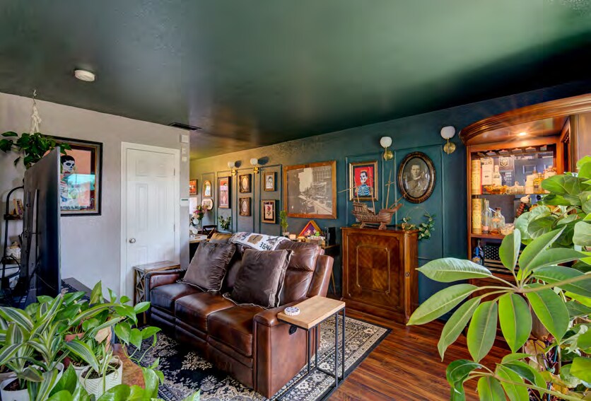 More Photos Of 402 N Poplar Ave, Fresno Apartments For Sale