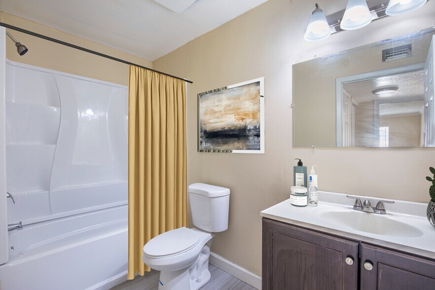 More Photos Of 39 Herald Dr, Leesburg Apartments For Sale