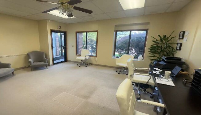 More Photos Of 157 Rue de Ville Vl, Rochester Office For Sale