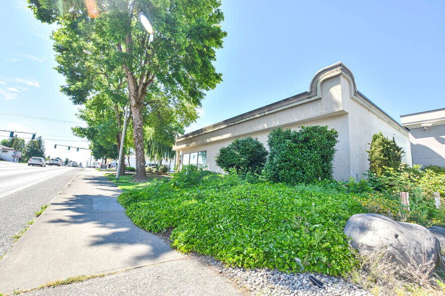 More Photos Of 2600 Martin Way E, Olympia General Retail For Sale