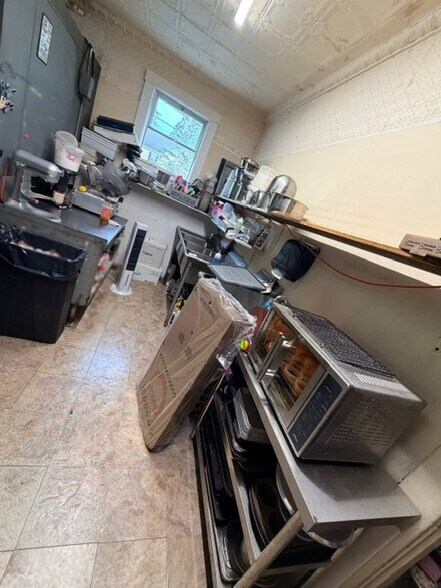 More Photos Of 65 Loomis St, Bedford Storefront Retail Residential For Lease