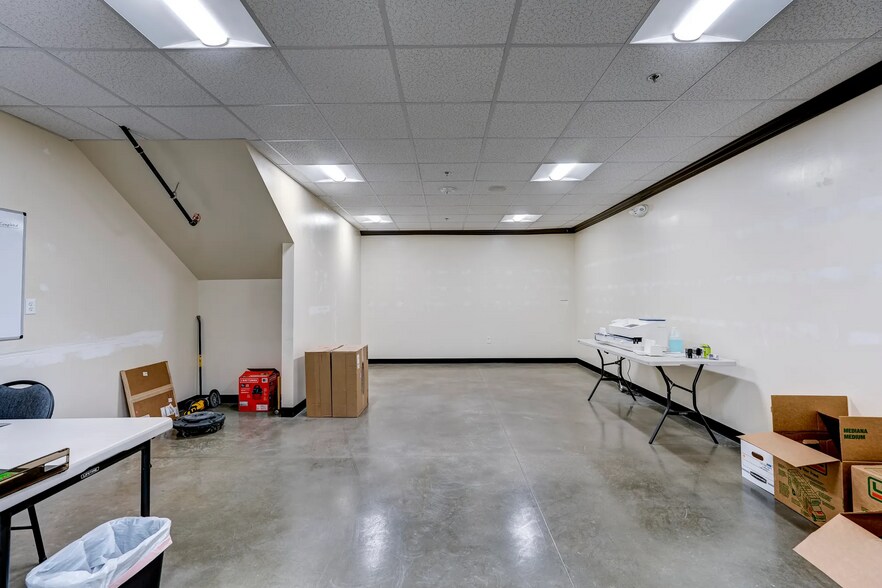 More Photos Of 3600 N Glassford Hill Rd, Prescott Valley Freestanding For Lease