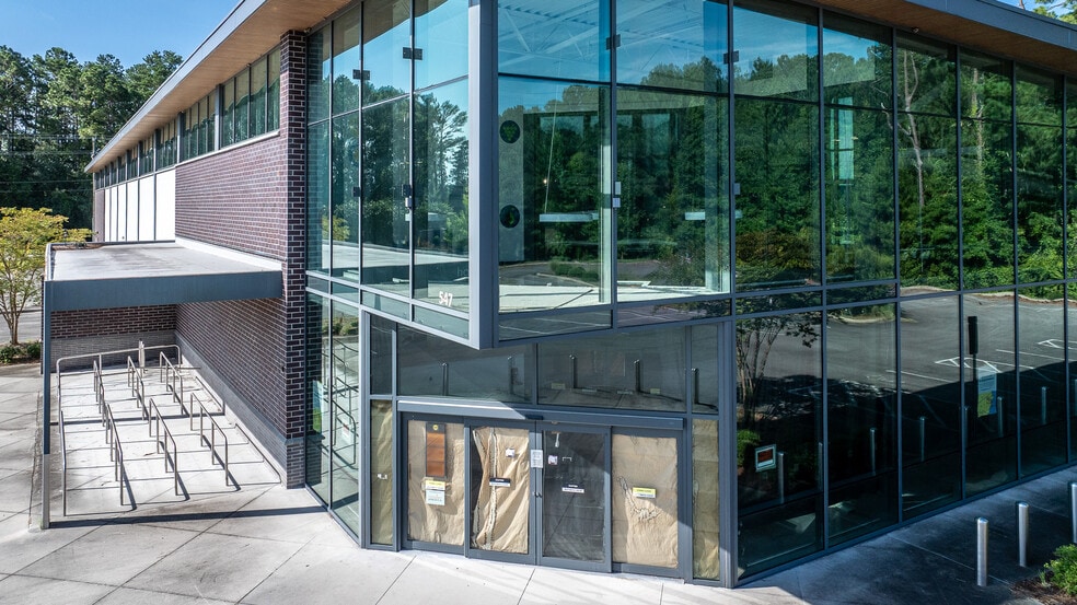 More Photos Of 553 US-70 W, Havelock Freestanding For Lease