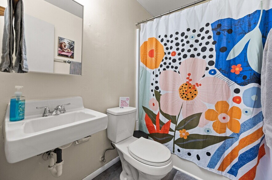 More Photos Of 301 Copper St, Kingman Apartments For Sale