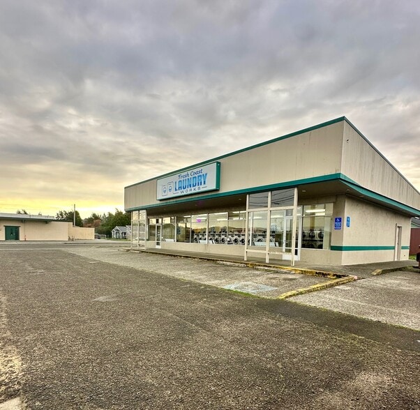 Primary Photo Of 1921 Virginia Ave, North Bend Freestanding For Sale