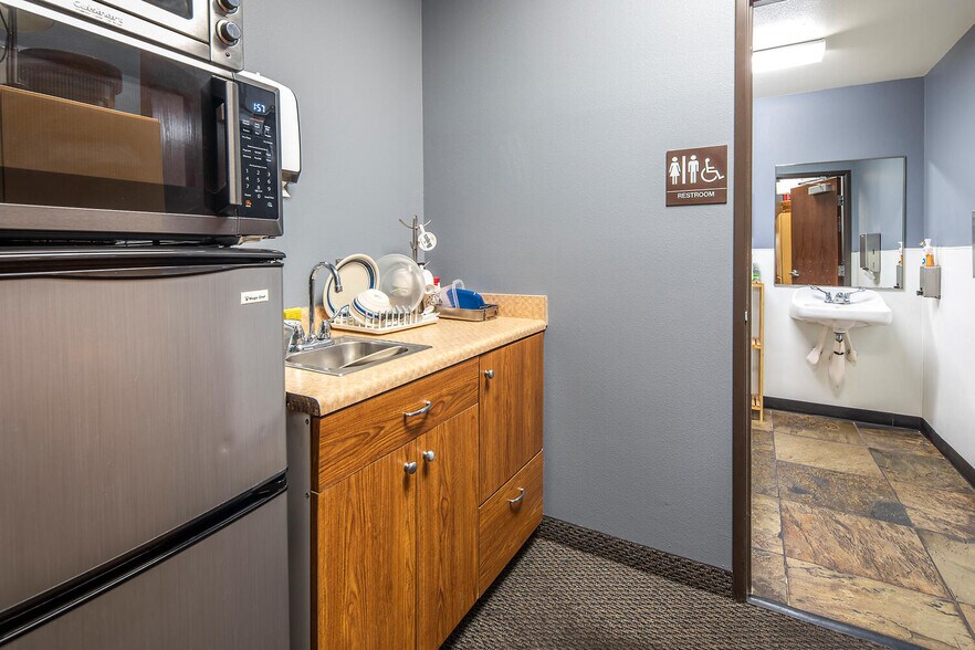 More Photos Of 7860 W Sahara Ave, Las Vegas Medical For Sale