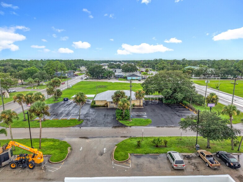 More Photos Of 45 Bryan Ave, LaBelle Medical For Sale