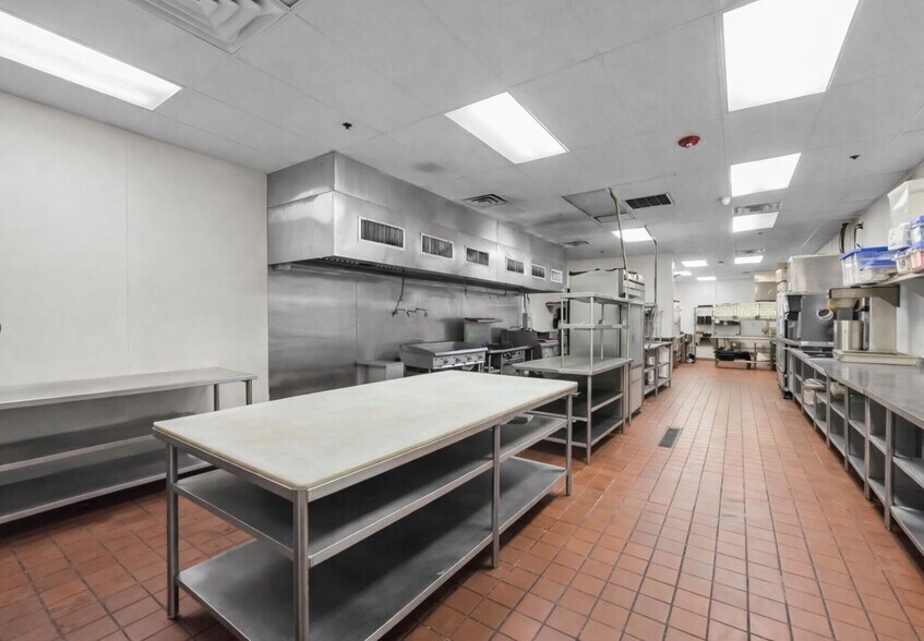 More Photos Of 3300 Central Mall Dr, Port Arthur Restaurant For Sale