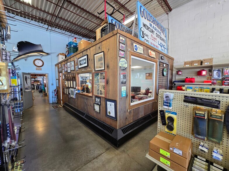 More Photos Of 709 W Main St, Crisfield General Retail For Sale