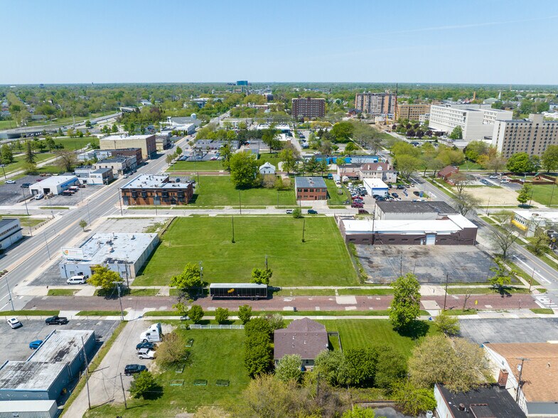 More Photos Of 114 19th St, Toledo Land For Sale