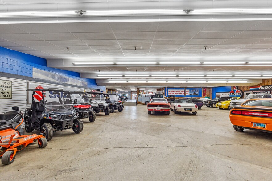 More Photos Of 417 24th St SW, Jamestown General Retail For Sale