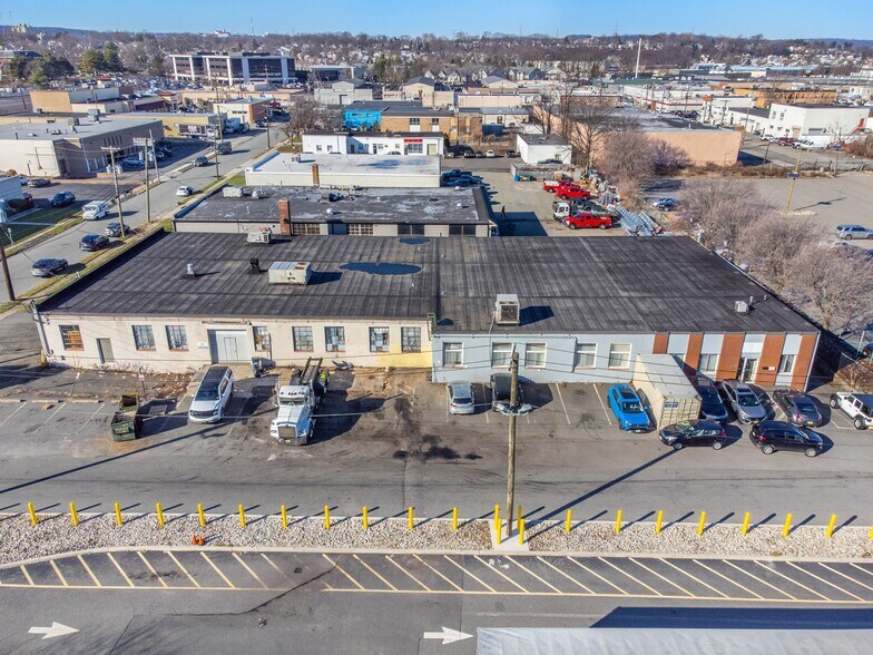 More Photos Of 95 Industrial St E, Clifton Warehouse For Sale