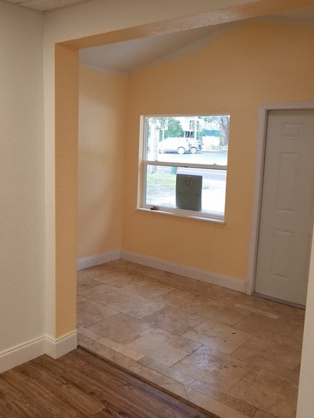 More Photos Of 109 E Robertson St, Brandon Medical For Sale