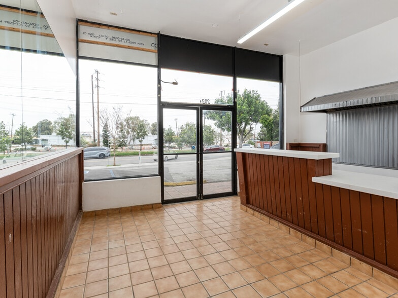 More Photos Of 202-204 E Imperial Ave, El Segundo Storefront For Lease