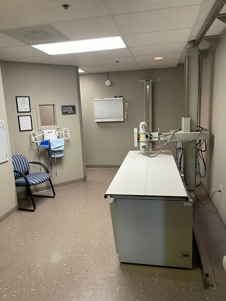 More Photos Of 115 Highway 641 S, Camden Office For Lease