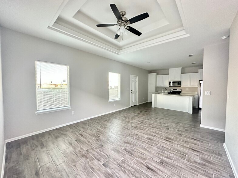 More Photos Of 1014 Starr St, Mercedes Apartments For Sale