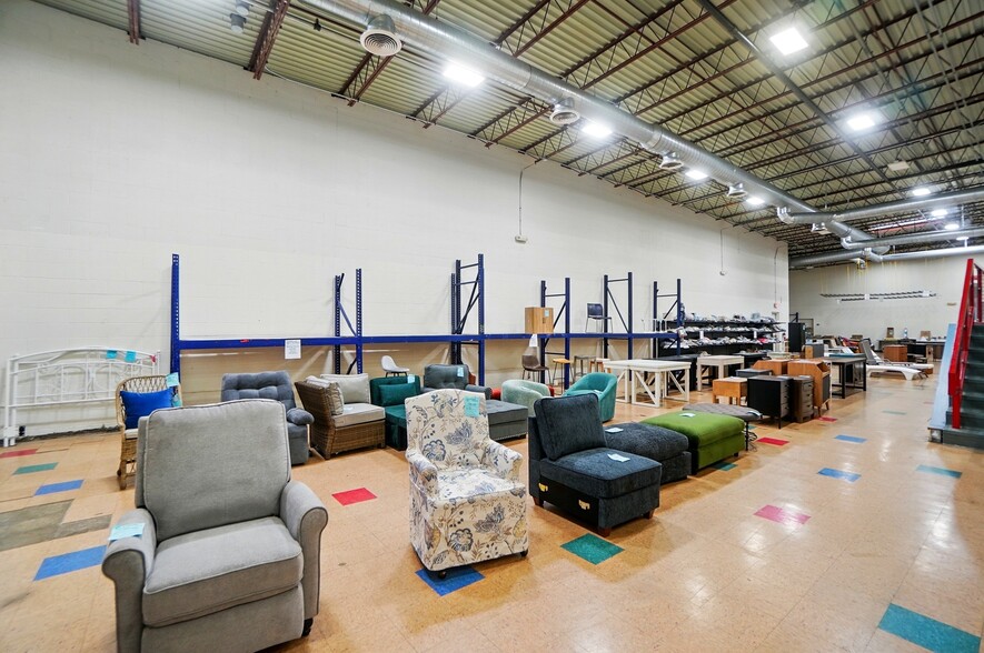 More Photos Of 50 Eswin St, Cincinnati Freestanding For Sale