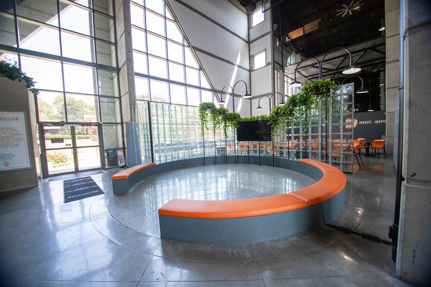 More Photos Of 2451 Atrium Way, Nashville Office For Lease