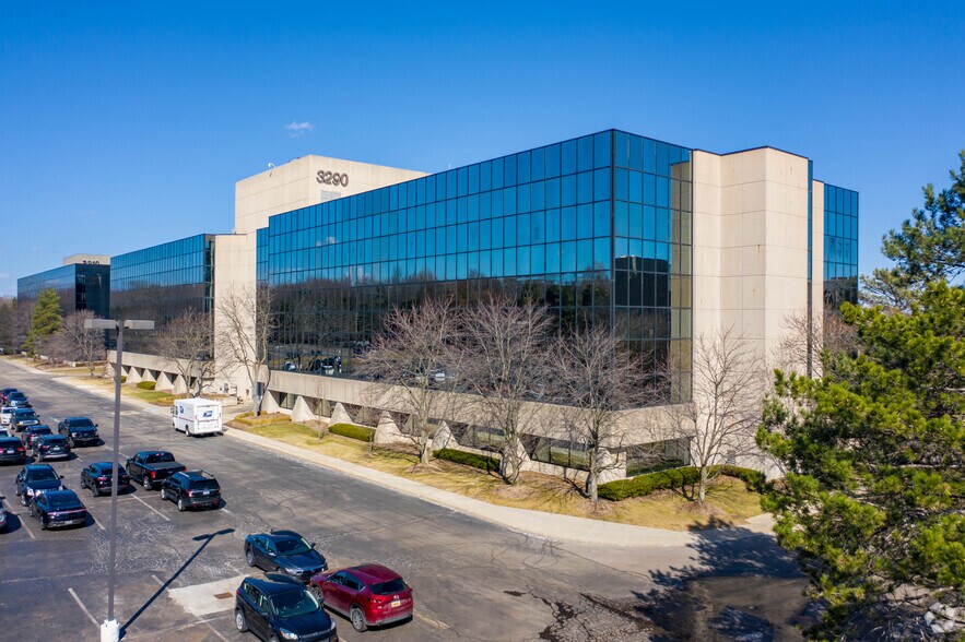 More Photos Of 3310 W Big Beaver Rd, Troy Unknown For Lease