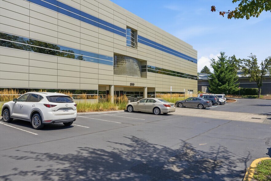 More Photos Of 8555 SW Apple Way, Portland Office For Lease