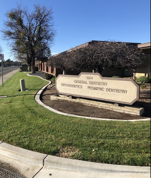 More Photos Of 1204 Cottonwood St, Woodland Office For Sale