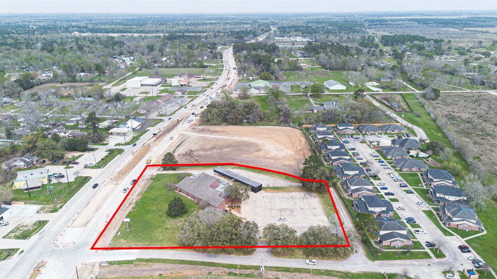 More Photos Of 25100 FM 2100 Rd, Huffman Bank For Lease