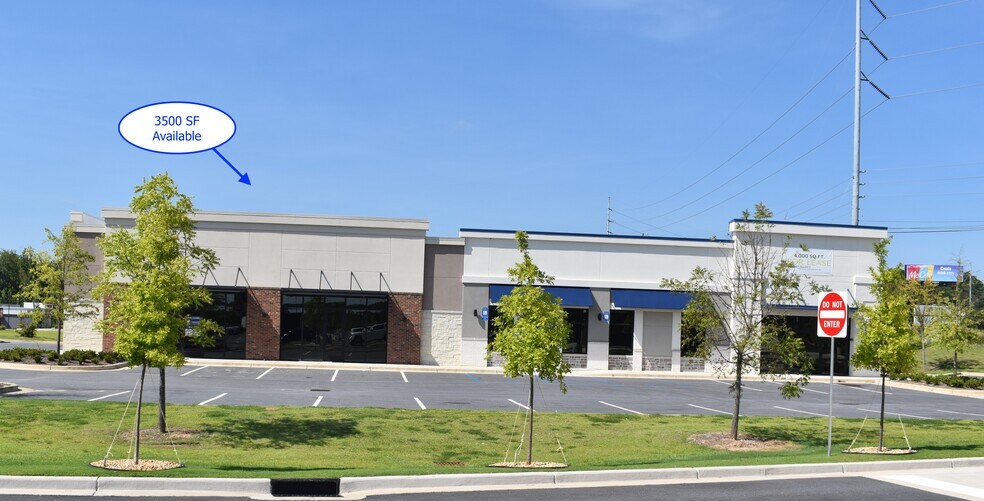 More Photos Of 6834 Midland Commons Blvd, Midland Storefront Retail Office For Lease