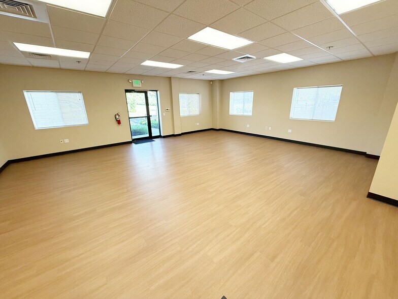 More Photos Of 180 S Danebo Ave, Eugene Warehouse For Lease