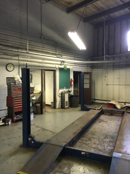 More Photos Of 1280 Sans Souci Pky, Wilkes-Barre Auto Dealership For Sale