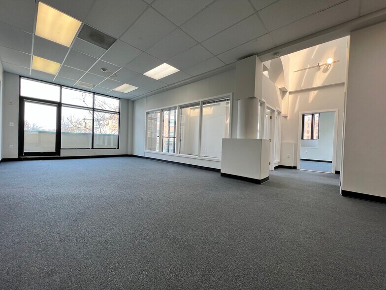 More Photos Of 1782 Columbia Rd NW, Washington Storefront Retail Office For Lease